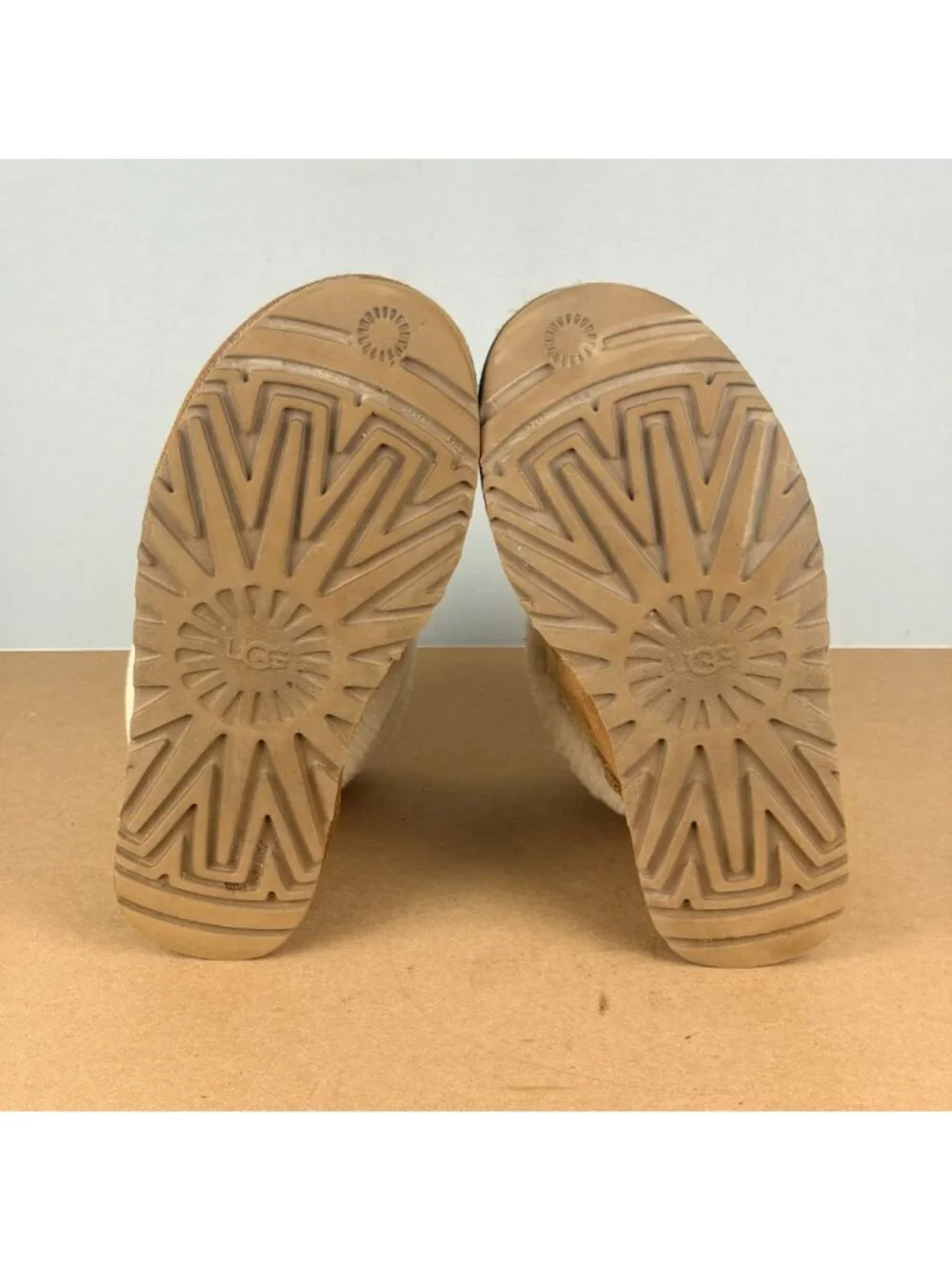 UGG Classic Mini Fluff Quilted Boot Womens 6 Tan Cream Pull On Casual